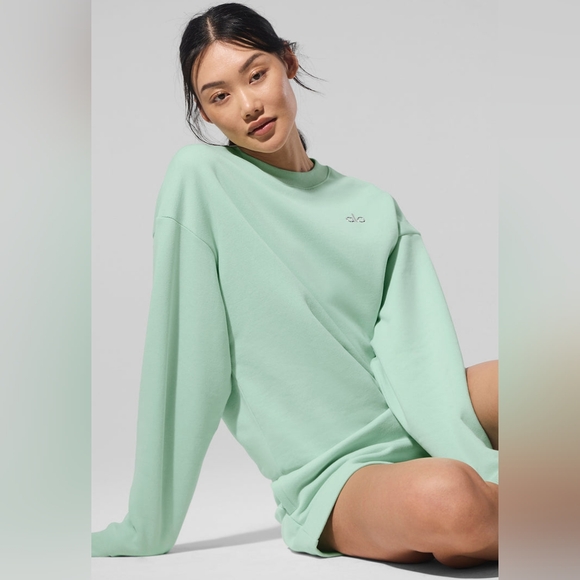 ALO Yoga Tops - Alo Yoga Accolade Crew Neck Pullover